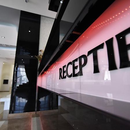 Hotel Articus Κραϊόβα Εξωτερικό φωτογραφία
