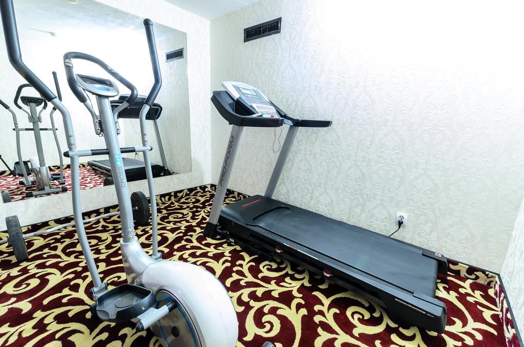 Hotel Articus Κραϊόβα Εξωτερικό φωτογραφία