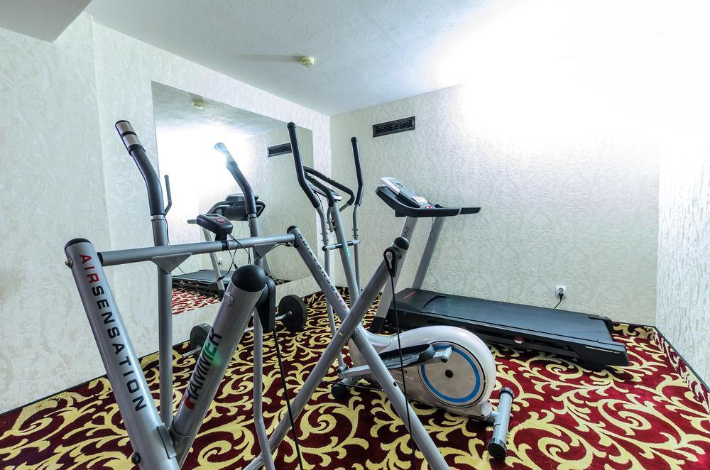 Hotel Articus Κραϊόβα Εξωτερικό φωτογραφία